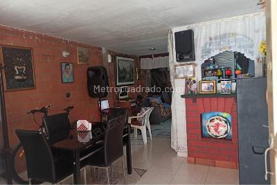 Casa de 4 alcobas en venta en Ciudad Del Campo, Palmira, 60 m² · foto 2 de 15