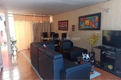 Casa de 3 alcobas en venta en Ciudad Del Campo, Palmira, 60 m² · foto 2 de 7