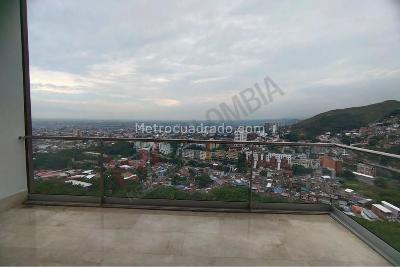 Apartamento de 3 alcobas en venta en Bellavista, Cali, 165 m² · foto 2 de 20