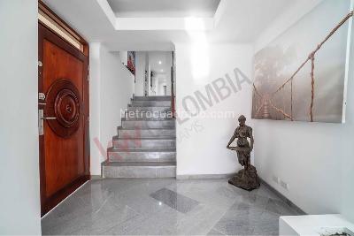 Apartamento de 3 alcobas en venta en Versalles, Cali, 275 m² · foto 8 de 18
