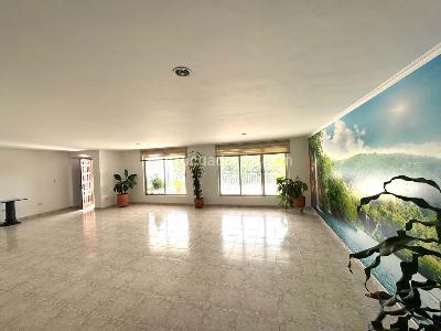 Casa de 4 alcobas en venta en Cerro Cristales, Cali, 487 m² · foto 2 de 18
