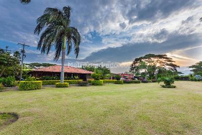 Casa de 3 alcobas en venta en Rozo, Palmira, 300 m² · foto 3 de 10