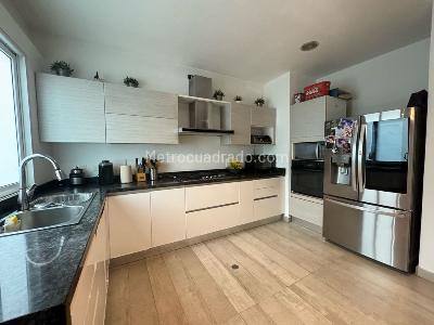 Apartamento de 3 alcobas en venta en Normandia, Cali, 256 m² · foto 9 de 20