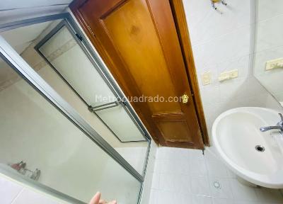 Apartamento en venta en Ciudad Jardin, Cali · foto 13 de 16