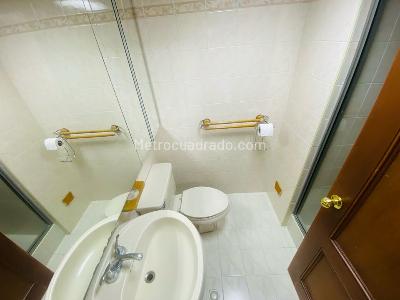 Apartamento en venta en Ciudad Jardin, Cali · foto 14 de 16