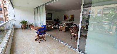 Apartamento de 4 alcobas en venta en Pance, Cali, 213 m² · foto 3 de 13