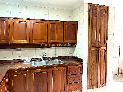 Apartamento de 3 alcobas en venta en Santa Teresita, Cali, 217 m² · foto 2 de 16