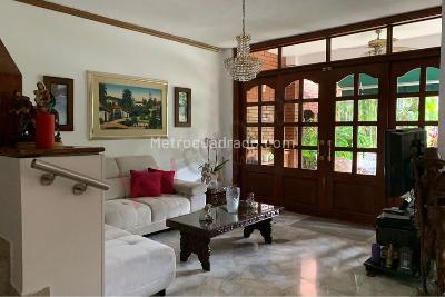 Casa de 3 alcobas en venta en El Ingenio, Cali, 199 m² · foto 2 de 17