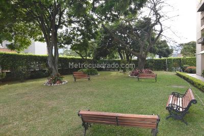 Apartamento de 3 alcobas en venta en Prados Del Norte, Cali, 113 m² · foto 13 de 15