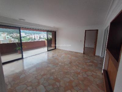 Apartamento de 5 alcobas en venta en Centro, Ibagué, 199 m² · foto 3 de 10