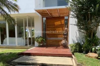 Casa de 5 alcobas en venta en Ciudad Jardin, Cali, 481 m² · foto 2 de 20