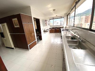 Apartamento de 3 alcobas en venta en Santa Teresita, Cali, 321 m² · foto 19 de 20