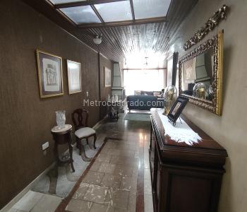 Apartamento de 3 alcobas en venta en Santa Barbara Central Usaquen, Bogotá, 122 m² · foto 5 de 13
