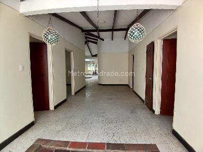 Casa de 5 alcobas en venta en Mayapan Las Vegas, Cali, 200 m² · foto 2 de 19