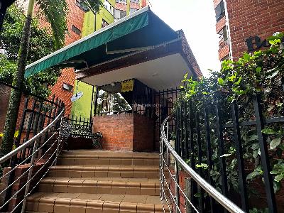 Apartamento de 4 alcobas en venta en Quintas De Don Simon, Cali, 117 m² · foto 2 de 20