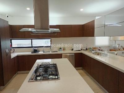 Apartamento de 3 alcobas en venta en El Prado, Barranquilla, 251 m² · foto 4 de 16