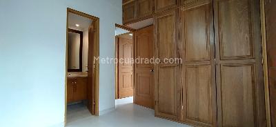 Apartamento en venta en Loma Del Indio, Medellín · foto 4 de 20