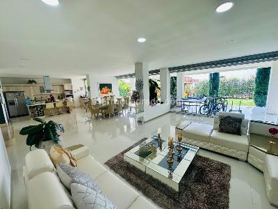 Casa de 4 alcobas en venta en Pance, Cali, 564 m² · foto 2 de 20
