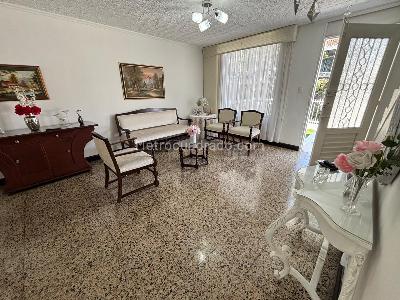 Casa de 4 alcobas en venta en El Gran Limonar, Cali, 158 m² · foto 3 de 20