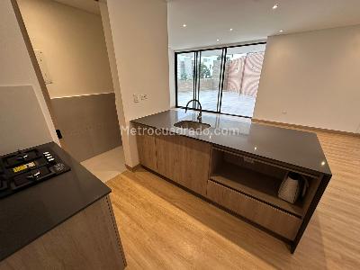 Apartamento de 2 alcobas en venta en Santa Teresita, Cali, 86 m² · foto 2 de 14