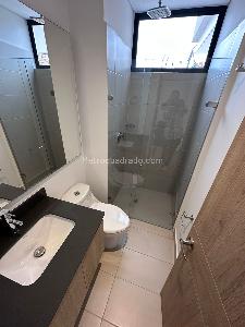Apartamento de 2 alcobas en venta en Santa Teresita, Cali, 86 m² · foto 7 de 14