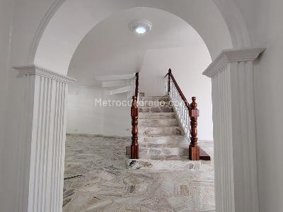 Casa de 4 alcobas en venta en Nueva Tequendama, Cali, 481 m² · foto 9 de 20