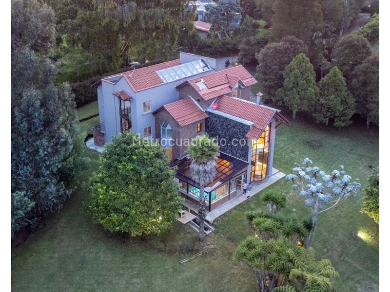 5BR Apartment in Alto Palmas (8000 m²)