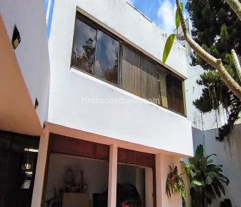 Casa de 3 alcobas en venta en Ciudad Jardin, Cali, 600 m² · foto 2 de 20