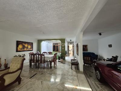 Casa de 5 alcobas en venta en San Fernando, Cali, 306 m² · foto 3 de 20