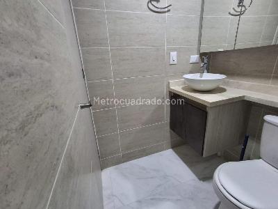 Apartamento de 1 alcoba en venta en La Flora, Cali, 33 m² · foto 12 de 20