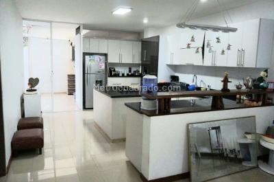 Casa de 5 alcobas en venta en El Bosque, Cali, 425 m² · foto 7 de 20