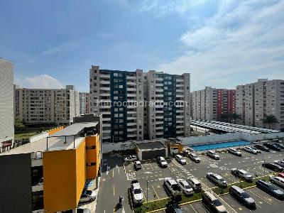 Apartamento de 1 alcoba en venta en La Flora, Cali, 33 m² · foto 9 de 20