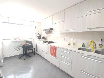 Apartamento de 3 alcobas en venta en Loma De San Julian, Medellín, 92 m² · foto 10 de 15