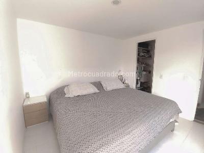 Apartamento de 3 alcobas en venta en Loma De San Julian, Medellín, 92 m² · foto 14 de 15