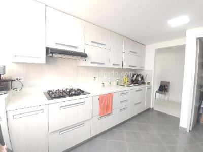 Apartamento de 3 alcobas en venta en Loma De San Julian, Medellín, 92 m² · foto 8 de 15