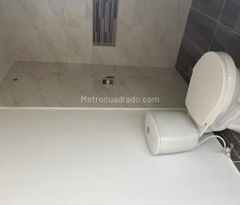 Casa de 3 alcobas en venta en Campo Valdes, Medellín, 80 m² · foto 2 de 16