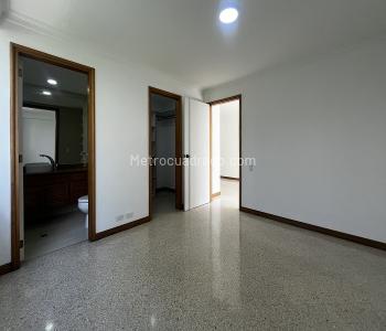 Apartamento de 3 alcobas en venta en La Florida, Medellín, 195 m² · foto 17 de 20