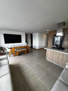 Apartamento de 3 alcobas en venta en Alto De Las Palmas, Medellín, 87 m² · foto 2 de 12