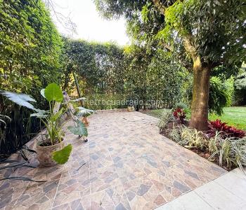 Casa de 5 alcobas en venta en Parcelaciones Pance, Cali, 480 m² · foto 4 de 20