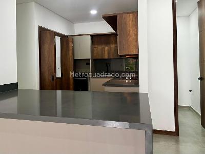 Apartamento de 3 alcobas en venta en Las Palmas, Medellín, 136 m² · foto 2 de 20