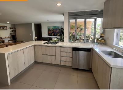 Apartamento en venta en Loma De Las Brujas, Envigado · foto 9 de 10