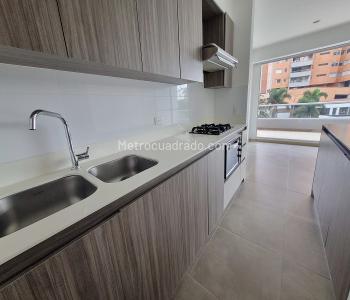 Apartamento de 2 alcobas en venta en Loma De Las Brujas, Envigado, 95 m² · foto 6 de 20