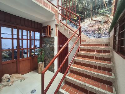 Casa de 5 alcobas en venta en Villa Colombia, Cali, 500 m² · foto 16 de 20