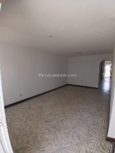 Casa de 5 alcobas en venta en La Base, Cali, 260 m² · foto 10 de 17