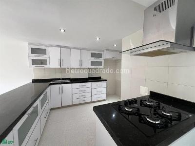 Casa de 5 alcobas en venta en El Bosque, Cali, 265 m² · foto 8 de 16
