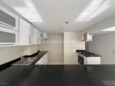 Casa de 5 alcobas en venta en El Bosque, Cali, 265 m² · foto 14 de 16