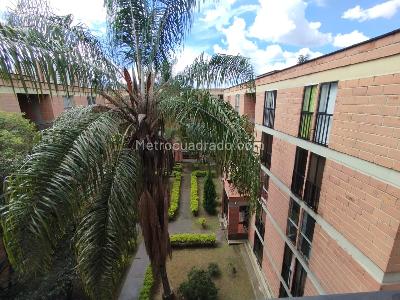 Apartamento en venta en Viviendas Del Sur, Itagüí · foto 2 de 11