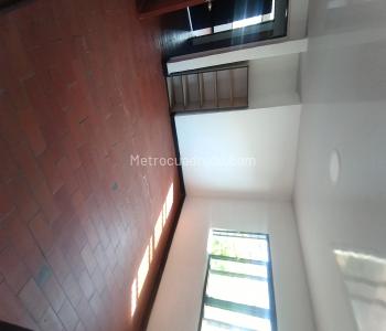 Casa de 4 alcobas en venta en Villa Del Lago, Cali, 65 m² · foto 5 de 14