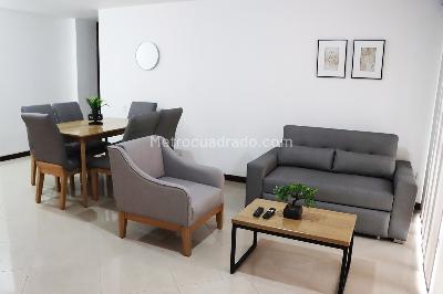 Apartamento de 3 alcobas en venta en Laureles, Medellín, 158 m² · foto 2 de 11
