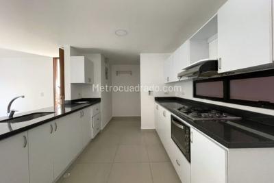 Apartamento en venta en Belen, Medellín · foto 5 de 12